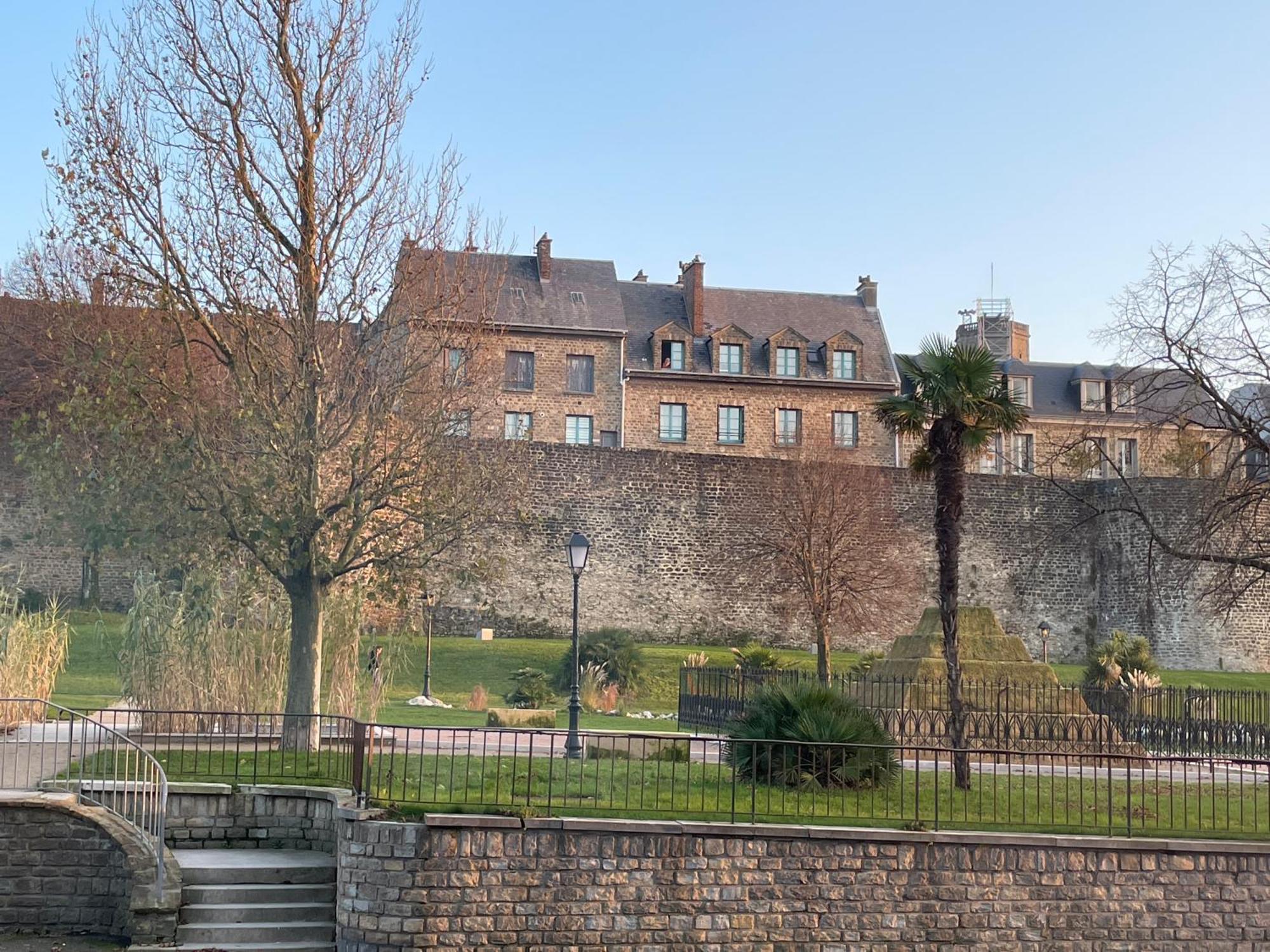 Des Remparts Apartment